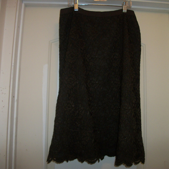 TRENDING CHOCOLATE BROWN OLD NAVY CHOCOLATE BROWN LACE SKIRT, 8 - Picture 2 of 3